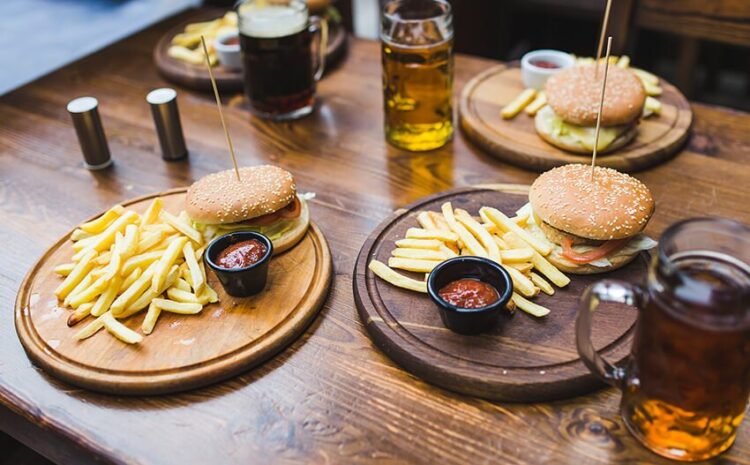 Food Arts also examines the food of „Better Fed Than Red“